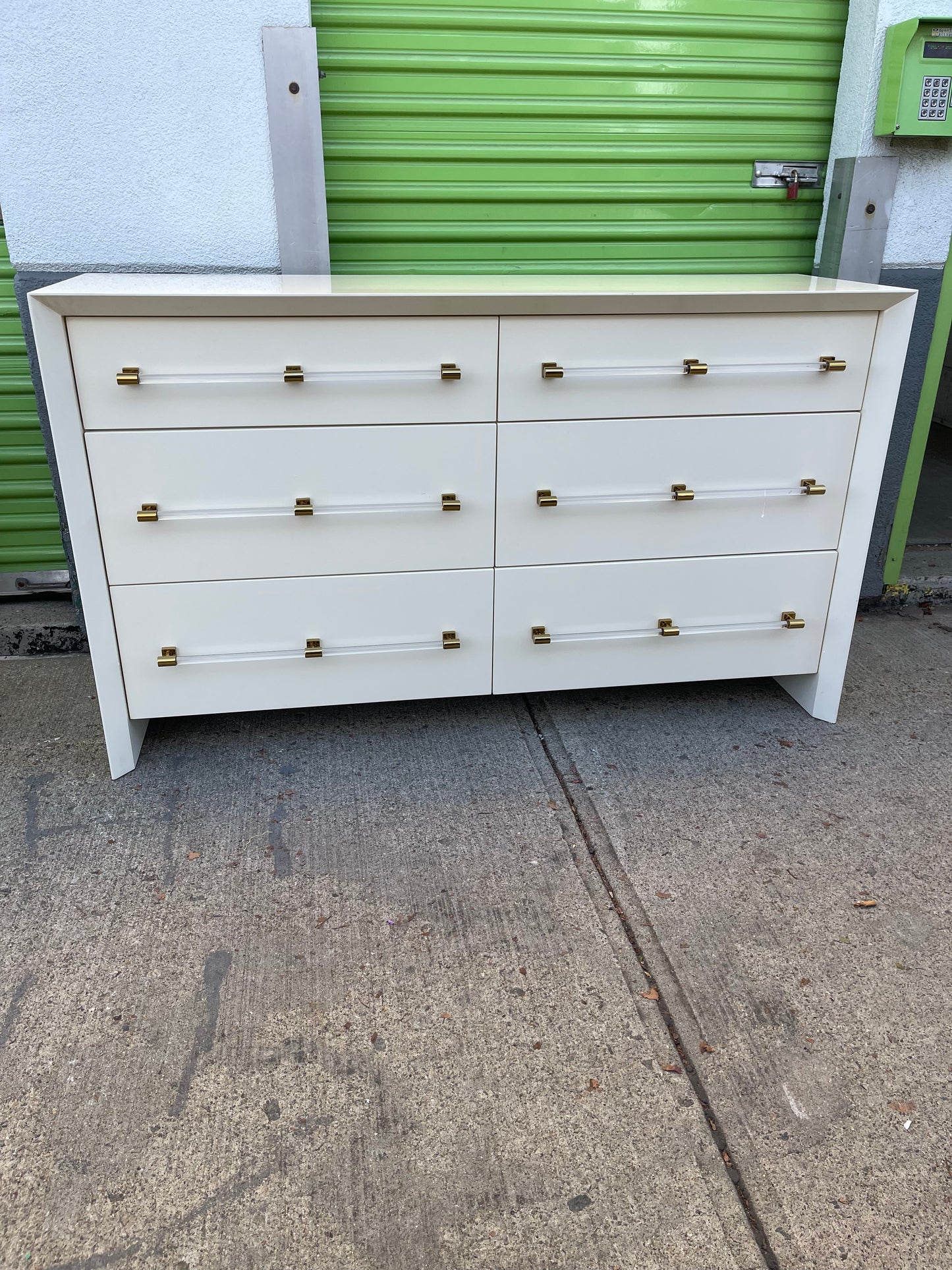 Merriton Cream Lacquered 6-Drawer Dresser