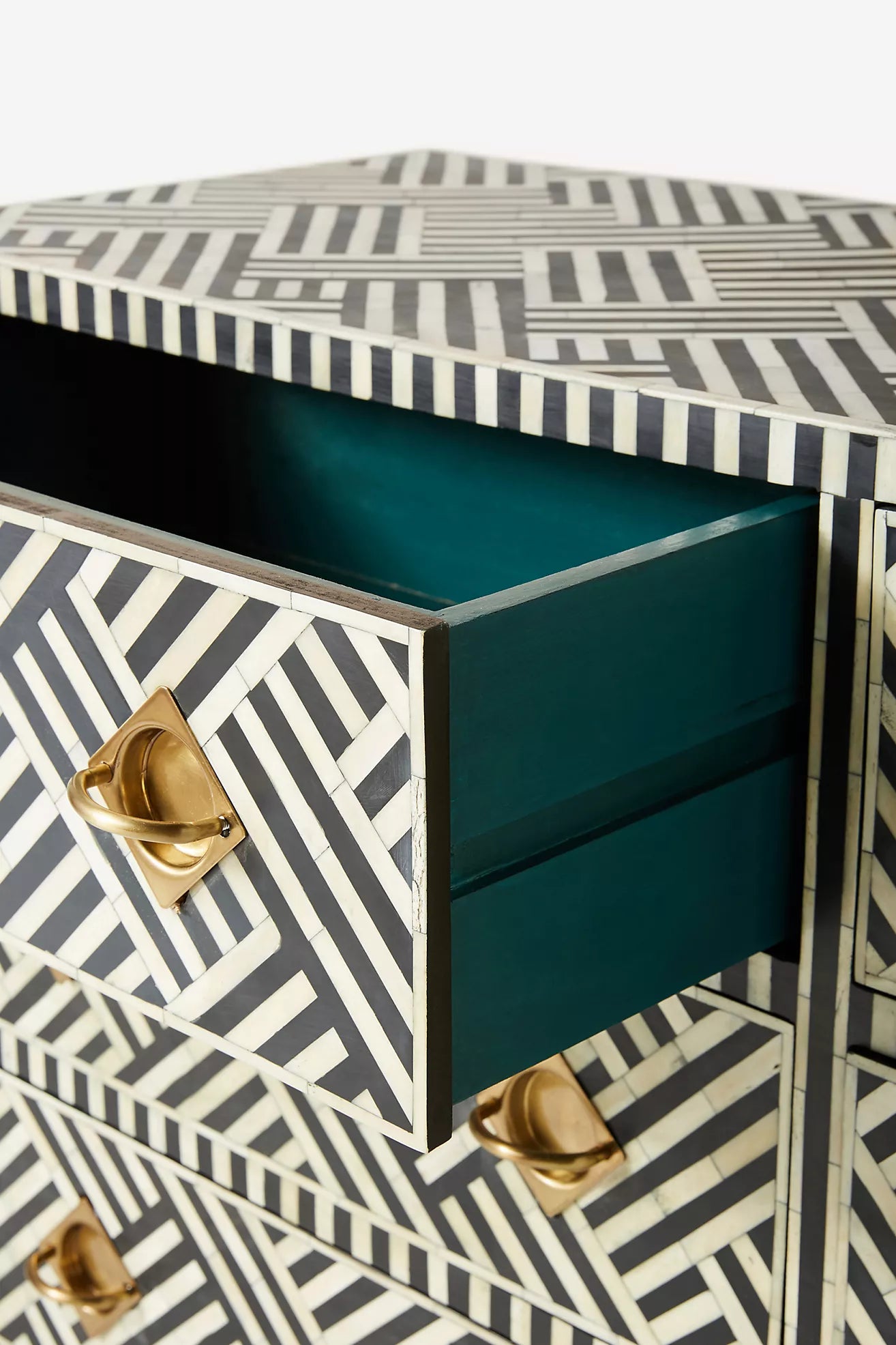 Geometric Optical Inlay Dresser