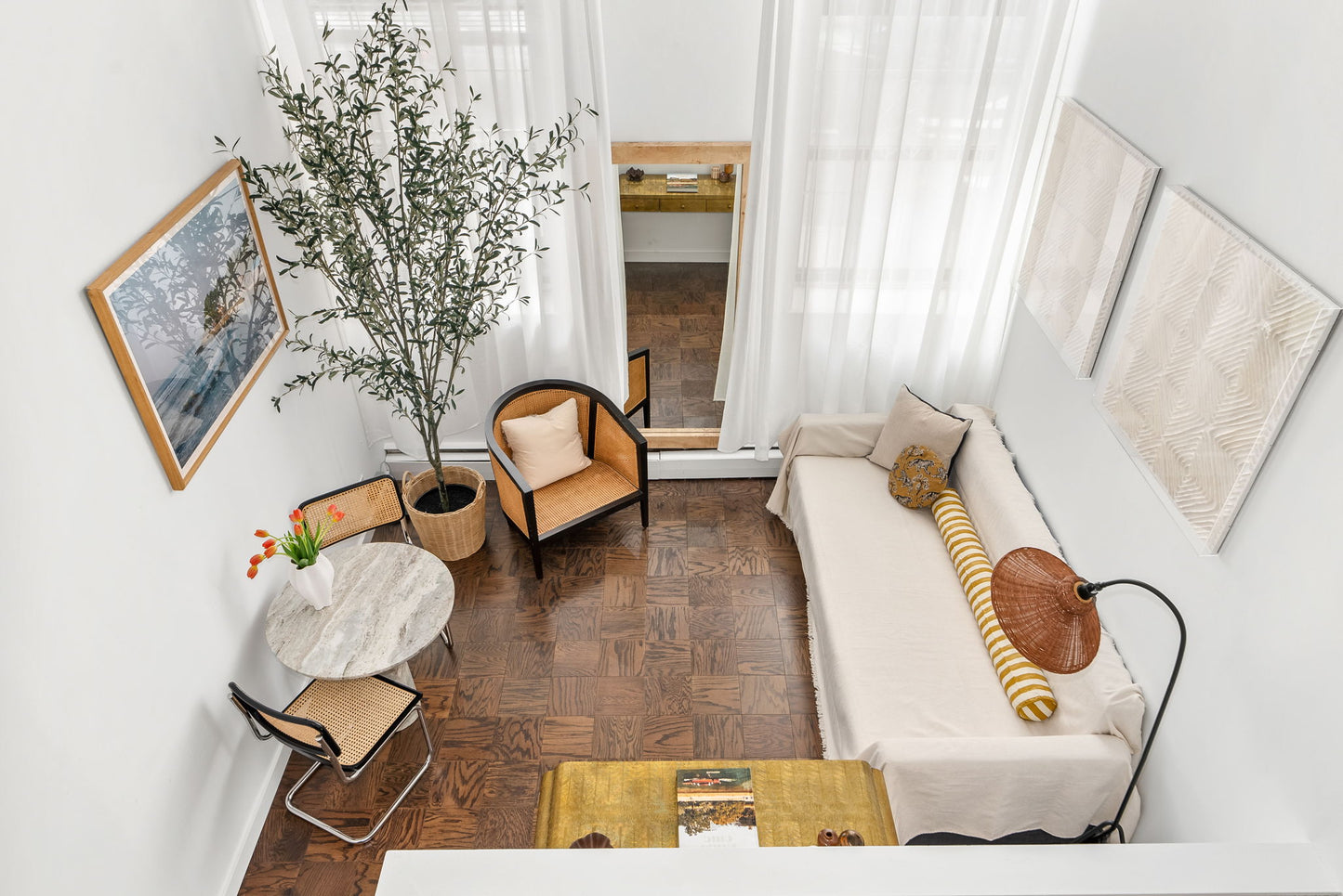 Staging Services: 350 East 62nd 1J